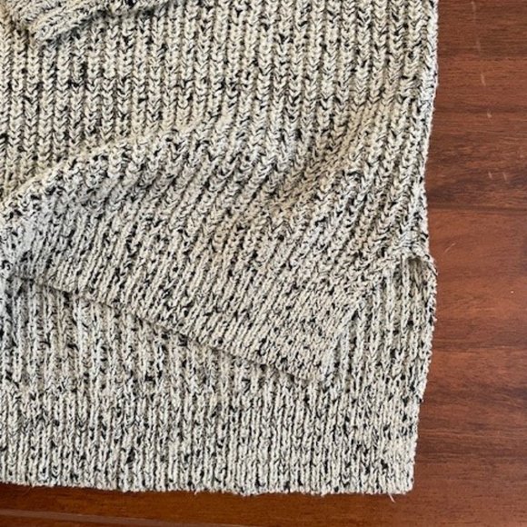 Saylor Revolve Aubrey Oversized Sweater - Picture 6 of 9